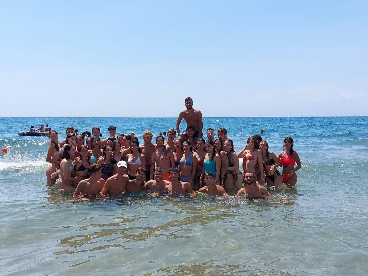 Il gruppo riunito in mare
